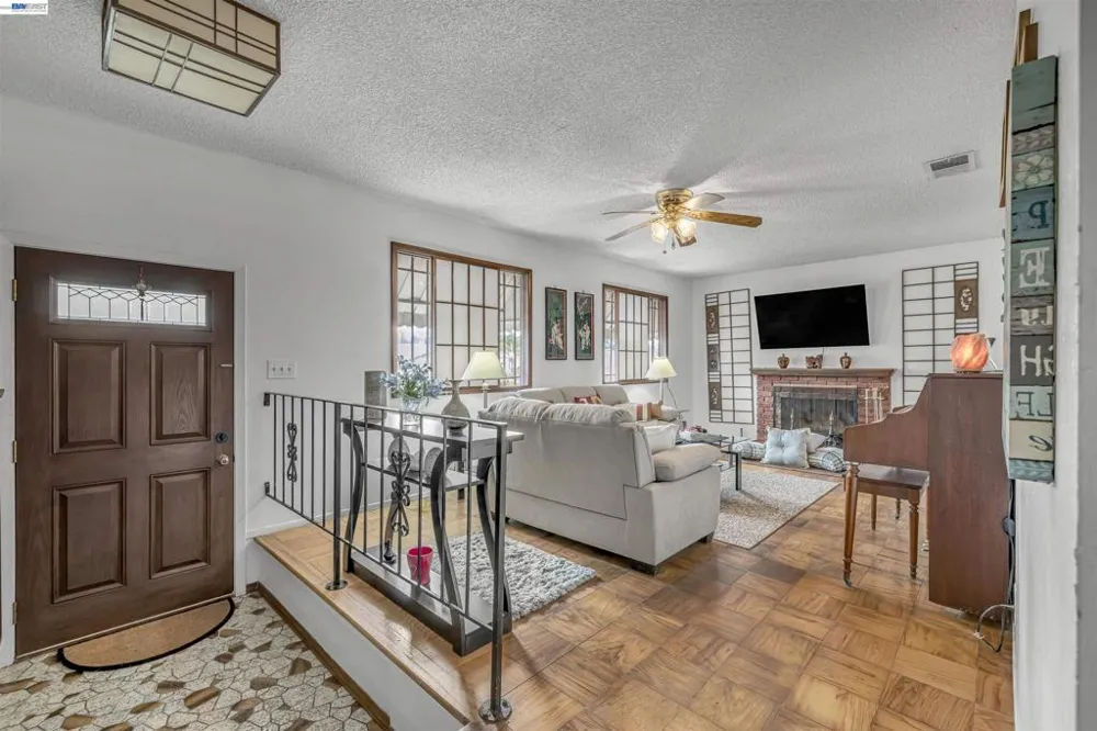 713 Falcon Drive Vallejo, CA 94589