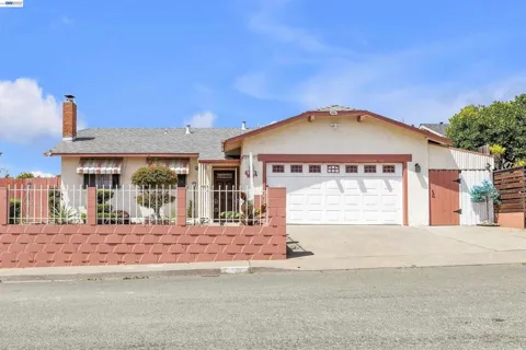 713 Falcon Drive