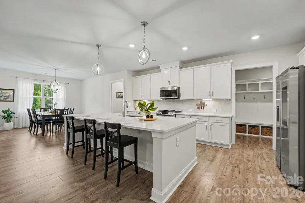 6858 Hunts Mesa Drive Fort Mill, SC 29707