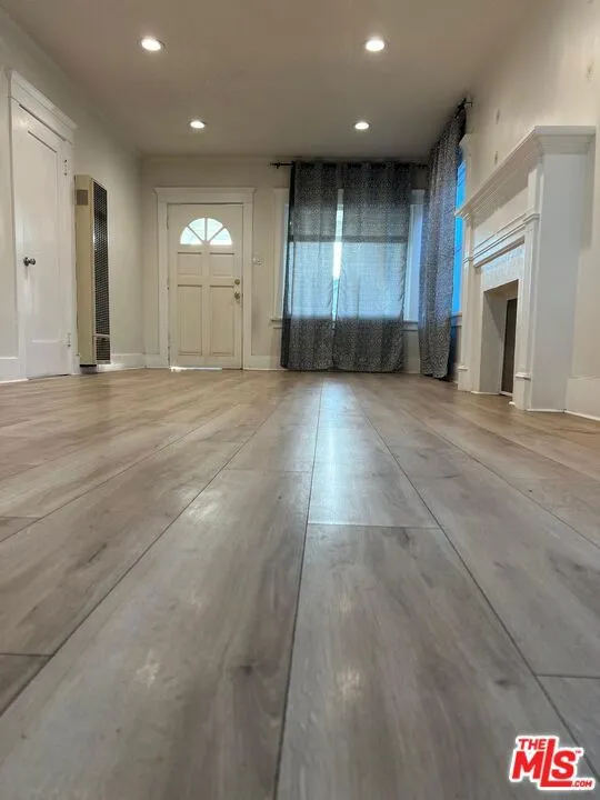 1028 Broad Avenue Los Angeles, CA 90744