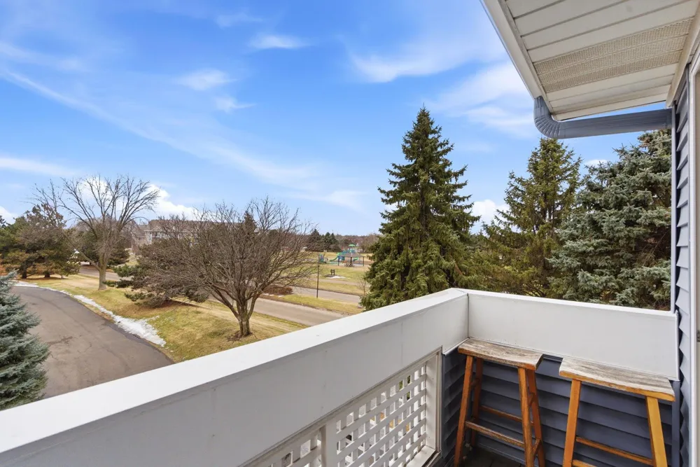 15665 24th Avenue #E Plymouth, MN 55447