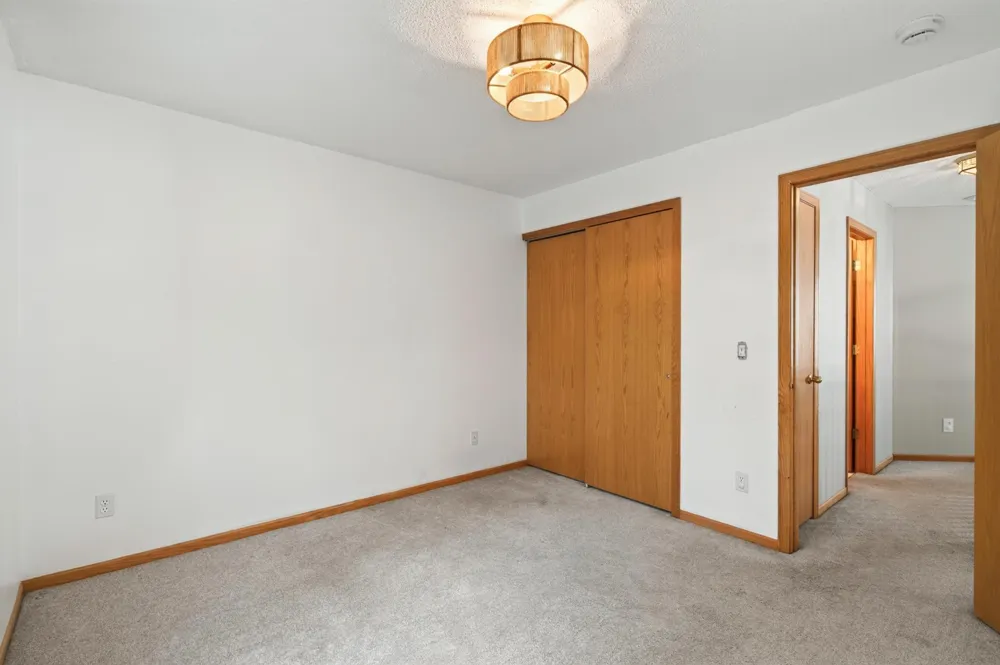 9236 Merrimac Lane Maple Grove, MN 55311