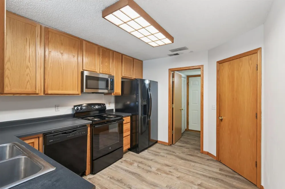 9236 Merrimac Lane Maple Grove, MN 55311