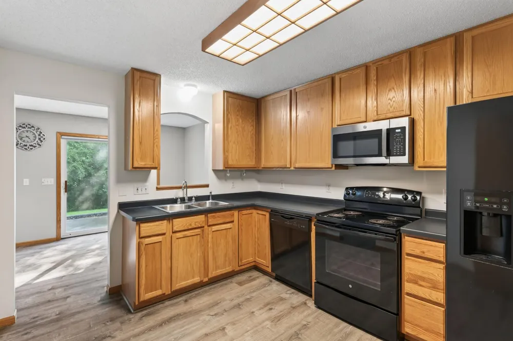 9236 Merrimac Lane Maple Grove, MN 55311