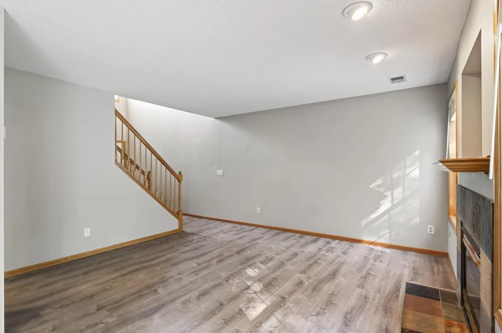 9236 Merrimac Lane Maple Grove, MN 55311