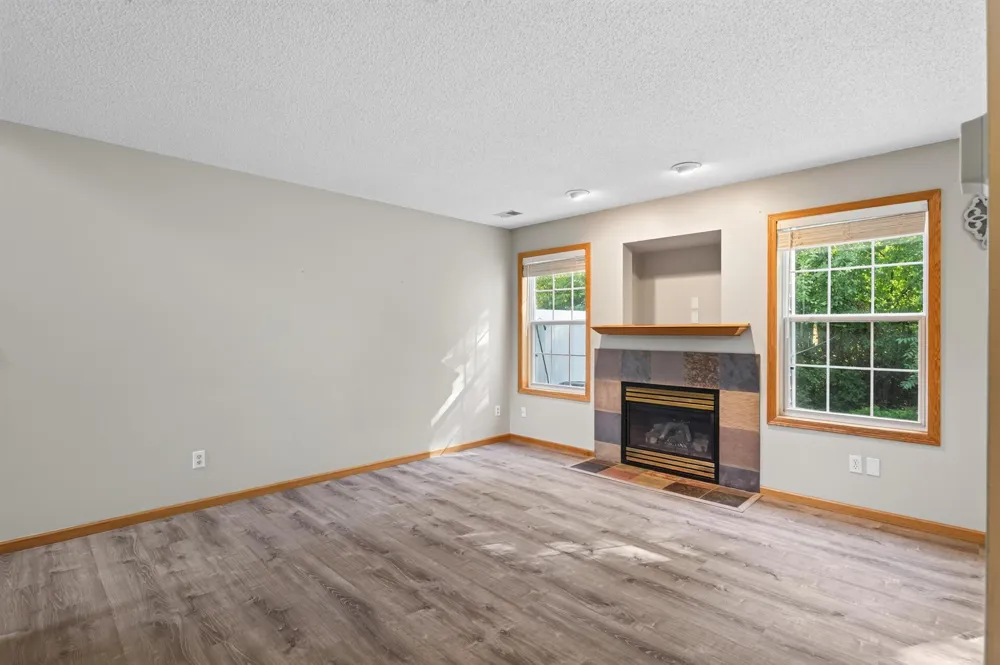 9236 Merrimac Lane Maple Grove, MN 55311