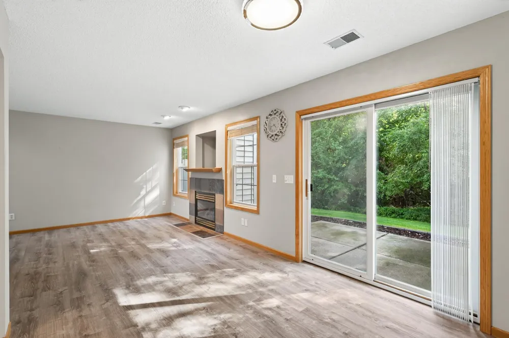 9236 Merrimac Lane Maple Grove, MN 55311
