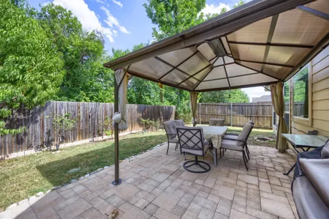912 Gray Fox Drive