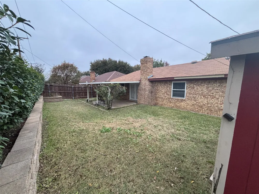5916 Birchill Road Watauga, TX 76148