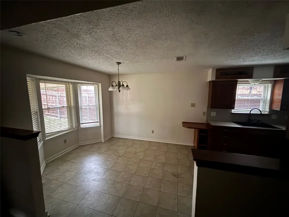 5916 Birchill Road Watauga, TX 76148