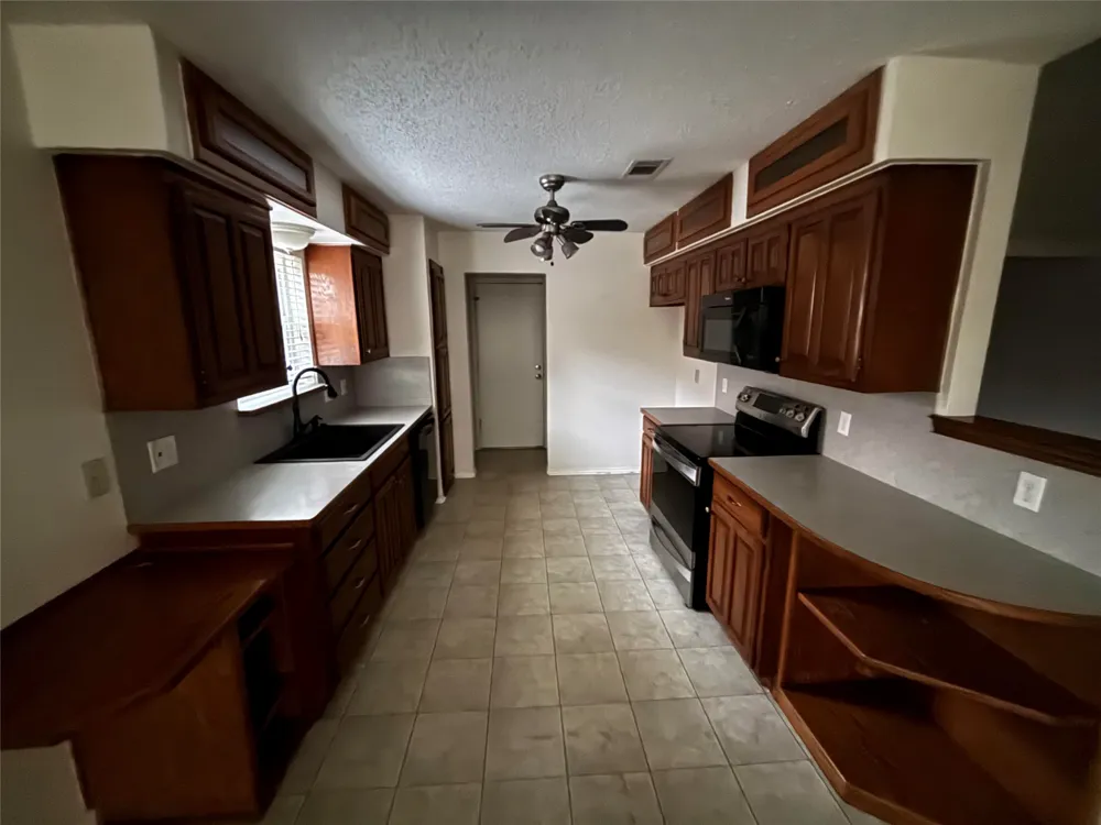 5916 Birchill Road Watauga, TX 76148