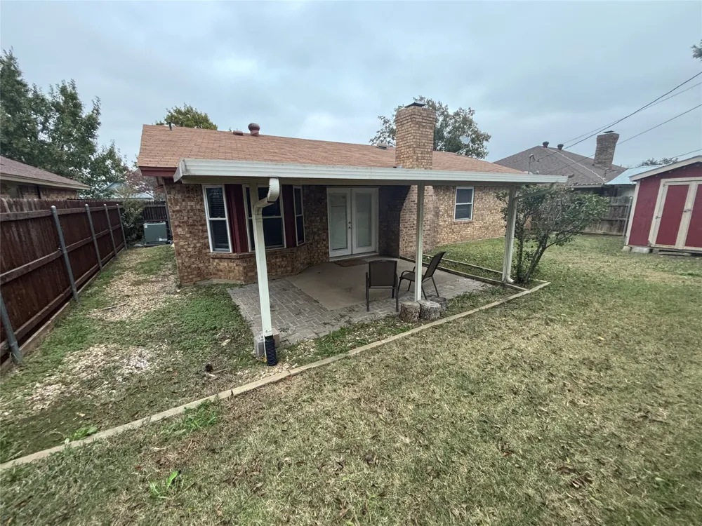 5916 Birchill Road Watauga, TX 76148