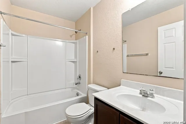 25002 Remington Oaks San Antonio, TX 78261