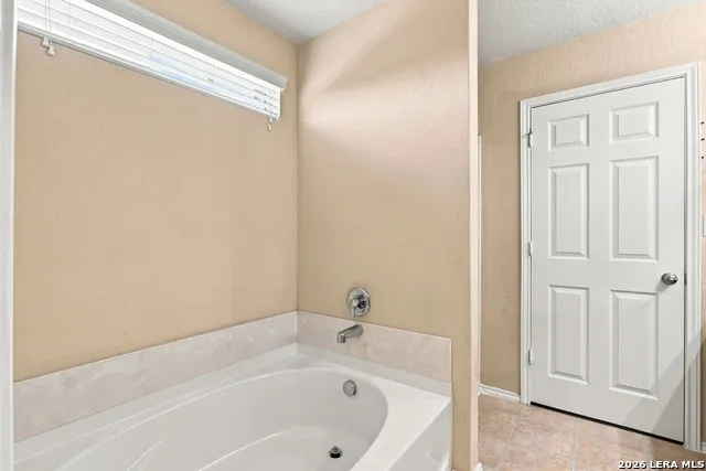 25002 Remington Oaks San Antonio, TX 78261