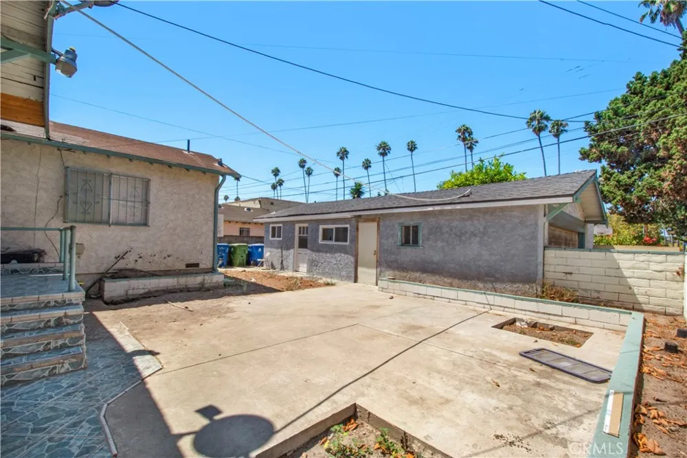 4301 Arlington Ave. Los Angeles, CA 90008