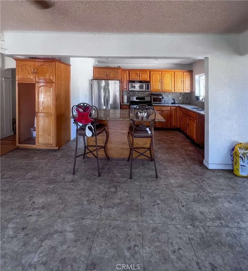 4301 Arlington Ave. Los Angeles, CA 90008
