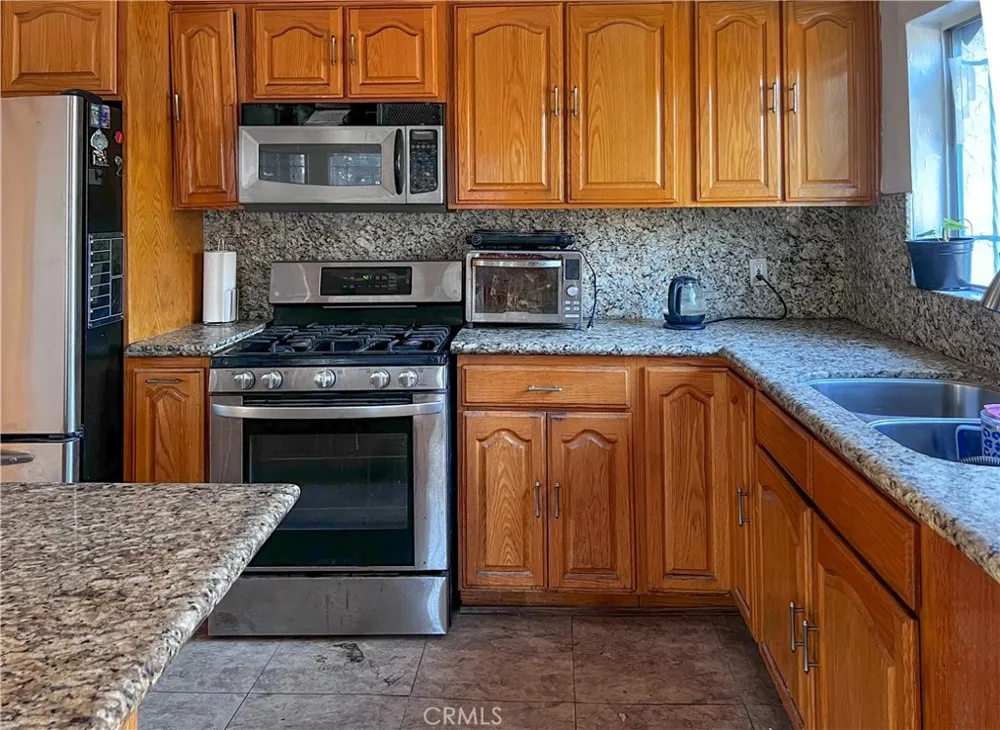 4301 Arlington Ave. Los Angeles, CA 90008