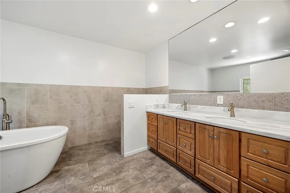 10351 Ballard Drive Garden Grove, CA 92840