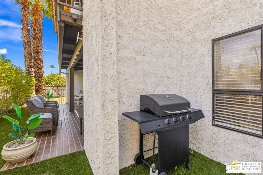 2230 S Palm Canyon Drive Palm Springs, CA 92264