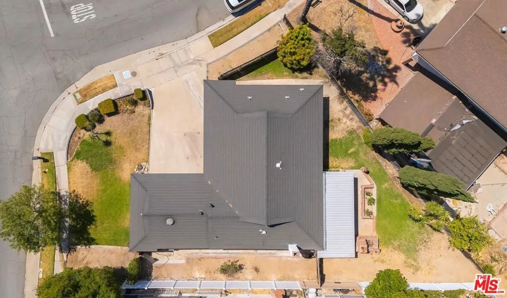 27127 Garza Drive Saugus, CA 91350