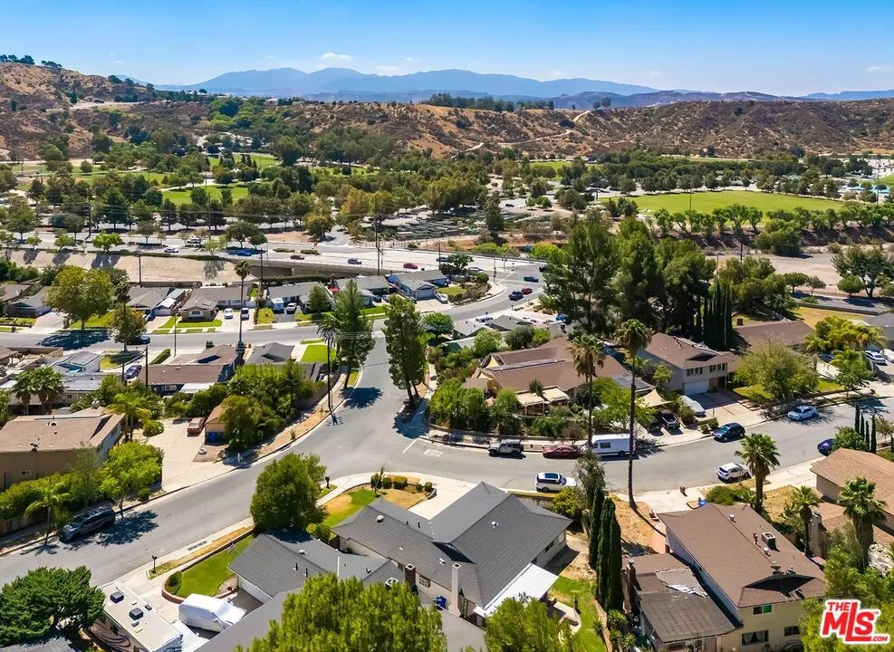 27127 Garza Drive Saugus, CA 91350