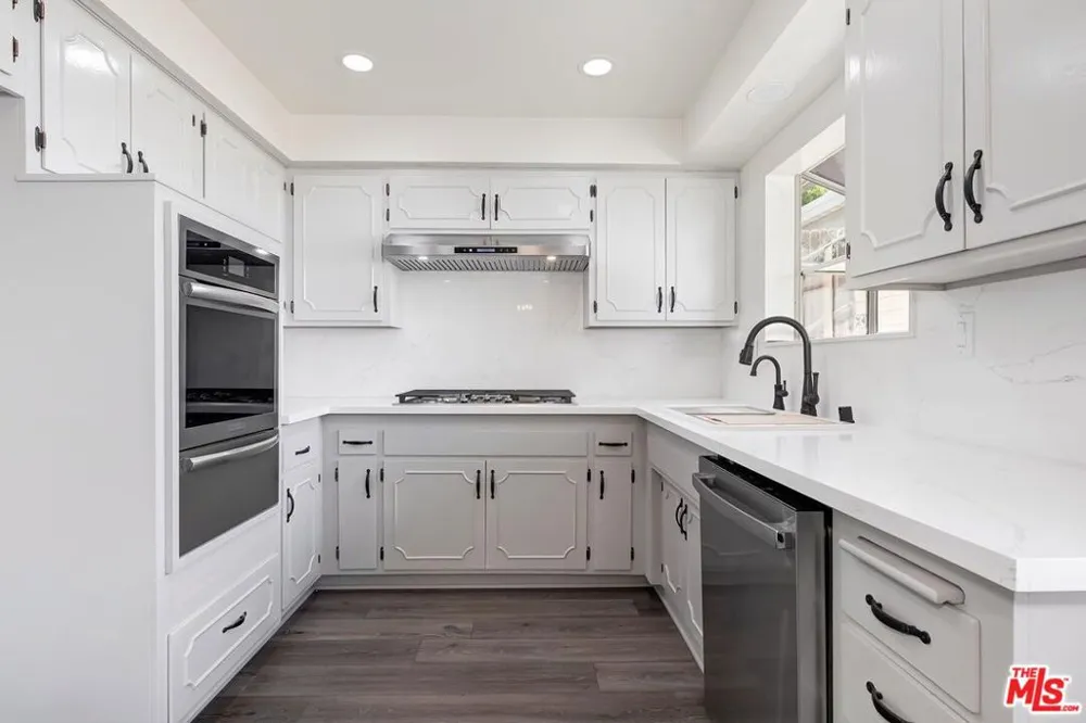 27127 Garza Drive Saugus, CA 91350