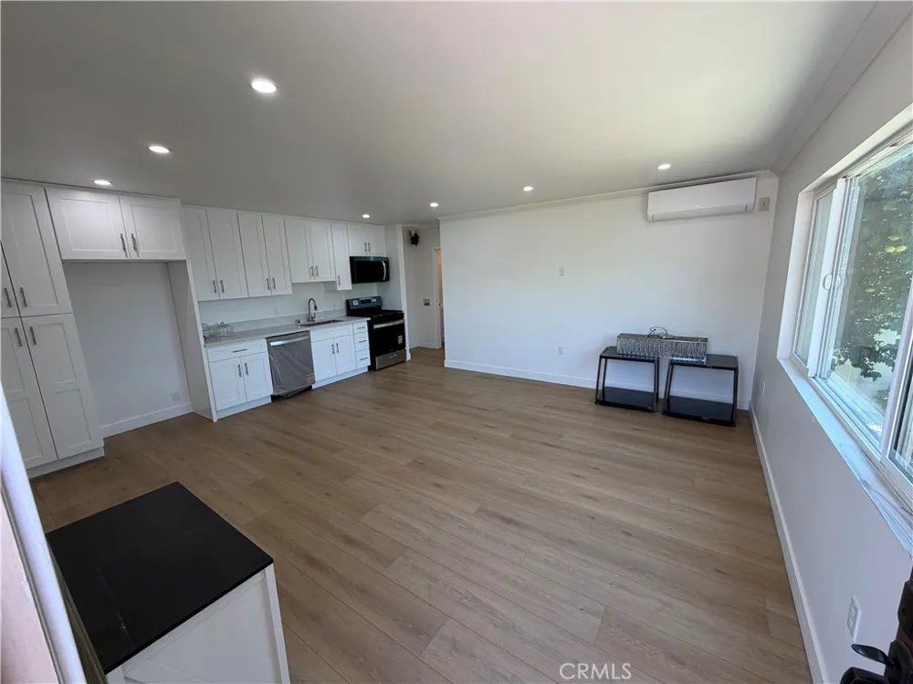 10621 McClemont Ave Tujunga, CA 91042