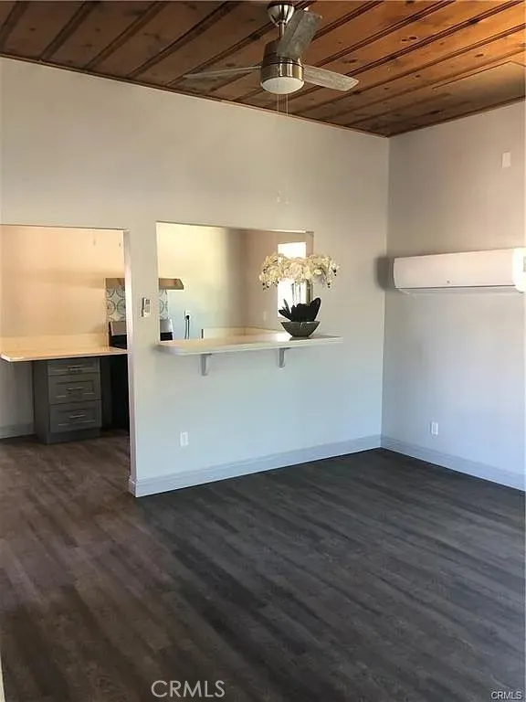 6583 Oasis 29 Palms, CA 92277