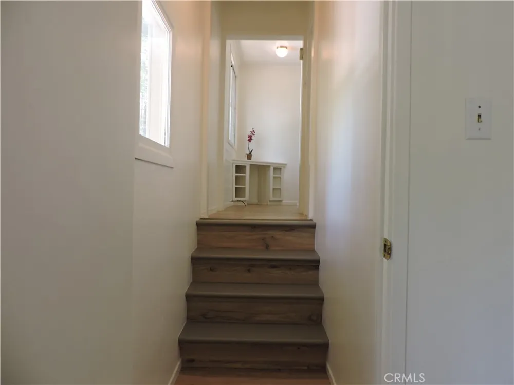 657 Knoll Crestline, CA 92325