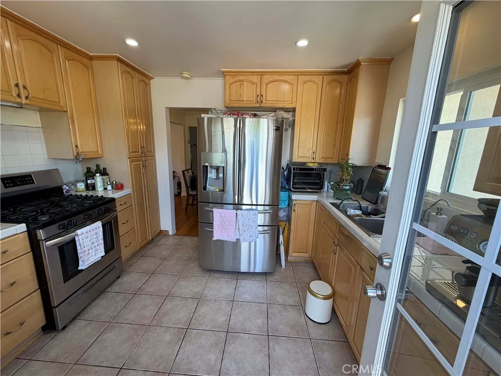 10619 Mcclemont Tujunga, CA 91042