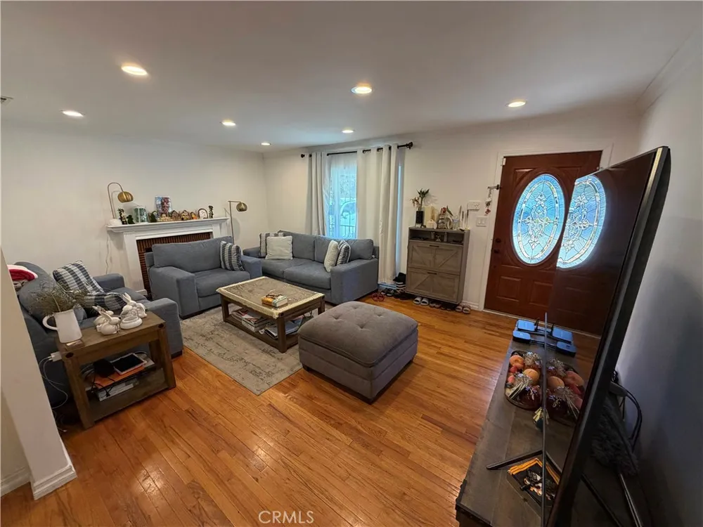 10619 Mcclemont Tujunga, CA 91042