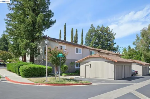 728 Saint Michael Cir