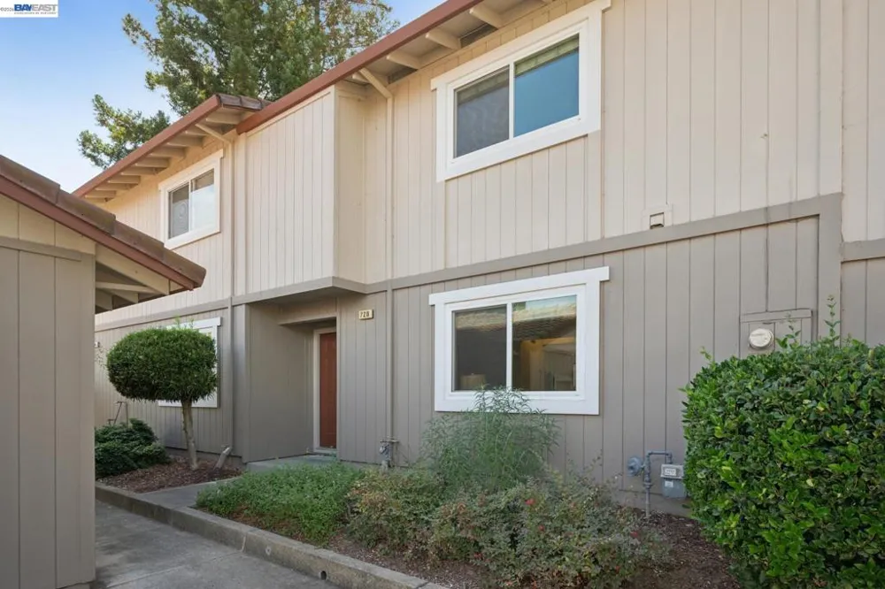 728 Saint Michael Cir Pleasanton, CA 94566
