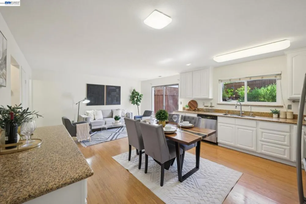 728 Saint Michael Cir Pleasanton, CA 94566