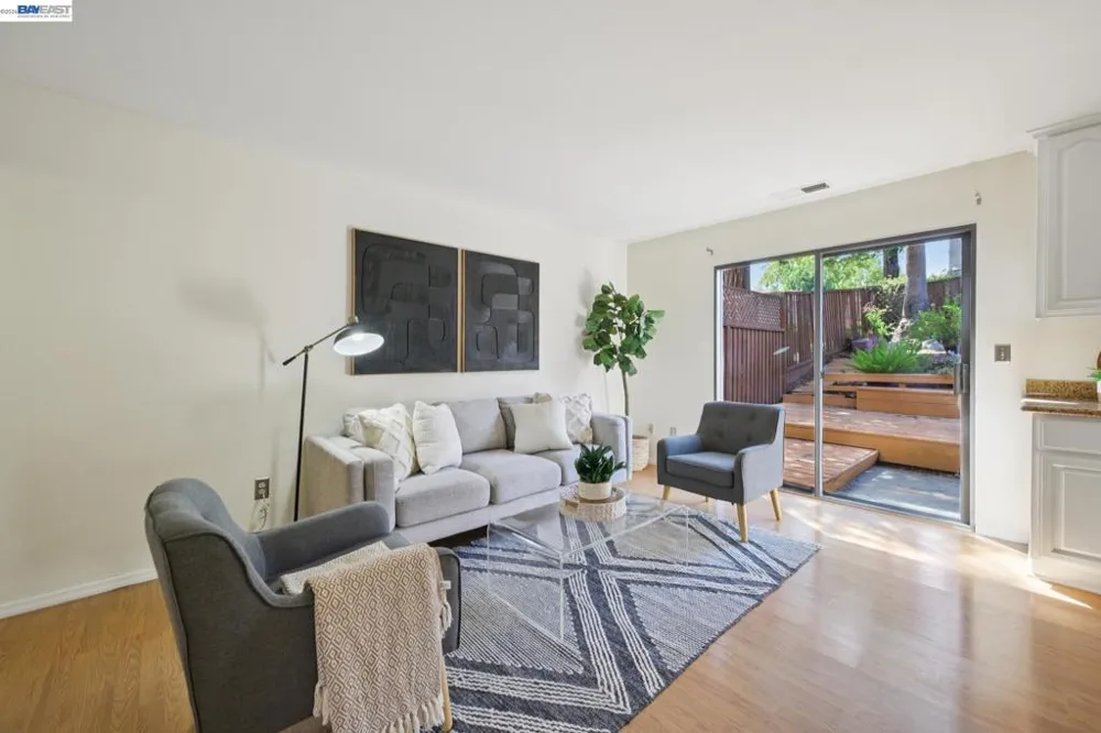 728 Saint Michael Cir Pleasanton, CA 94566