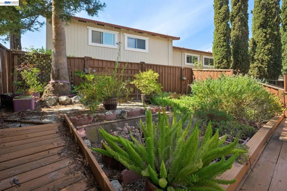 728 Saint Michael Cir Pleasanton, CA 94566