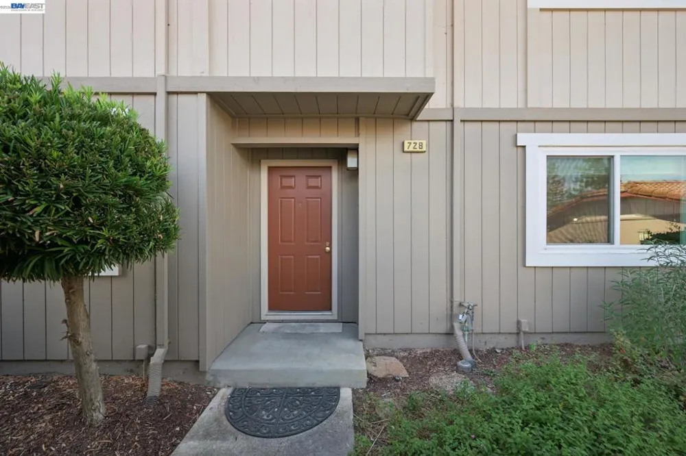 728 Saint Michael Cir Pleasanton, CA 94566
