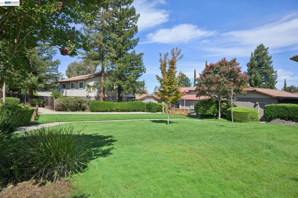 728 Saint Michael Cir Pleasanton, CA 94566