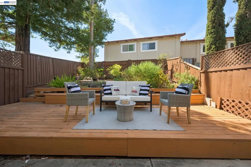728 Saint Michael Cir Pleasanton, CA 94566