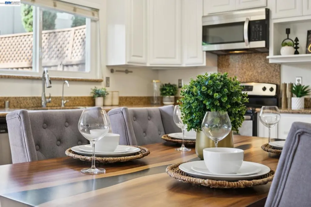 728 Saint Michael Cir Pleasanton, CA 94566
