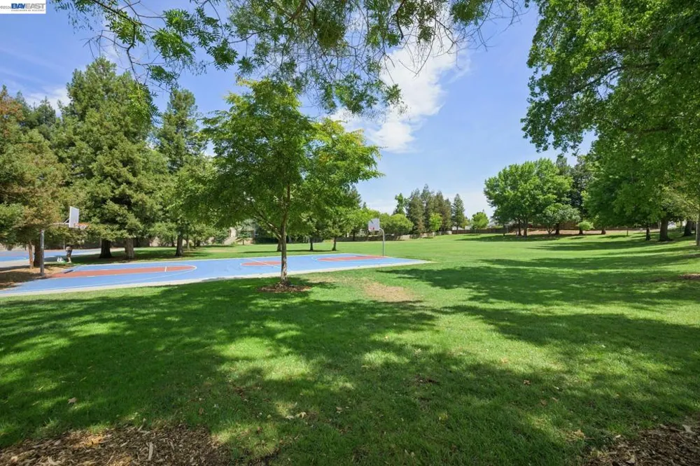 728 Saint Michael Cir Pleasanton, CA 94566