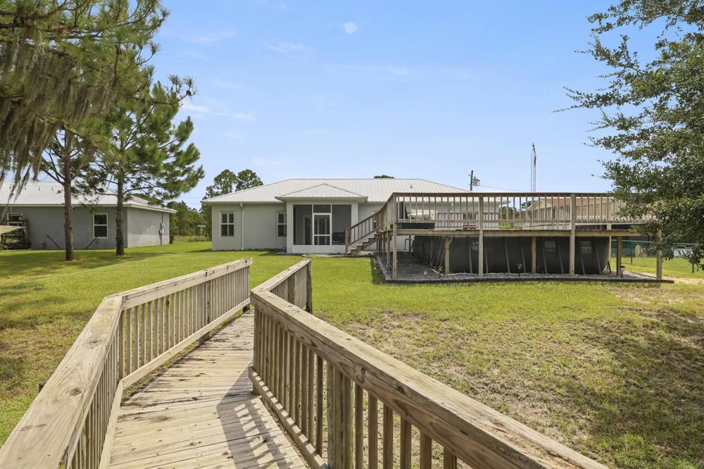 844 LAKE BETTY DRIVE Lake Placid, FL 33852
