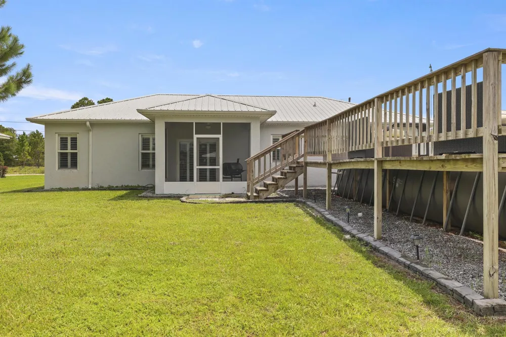 844 LAKE BETTY DRIVE Lake Placid, FL 33852