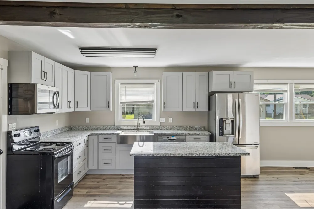 110 Sherwood Dr Waverly, TN 37185