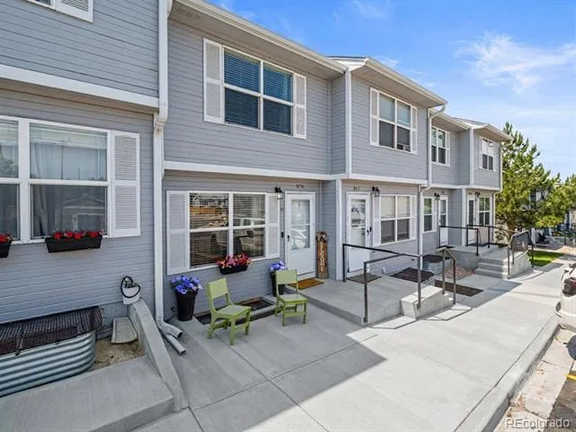 1954 Oakcrest Circle Castle Rock, CO 80104