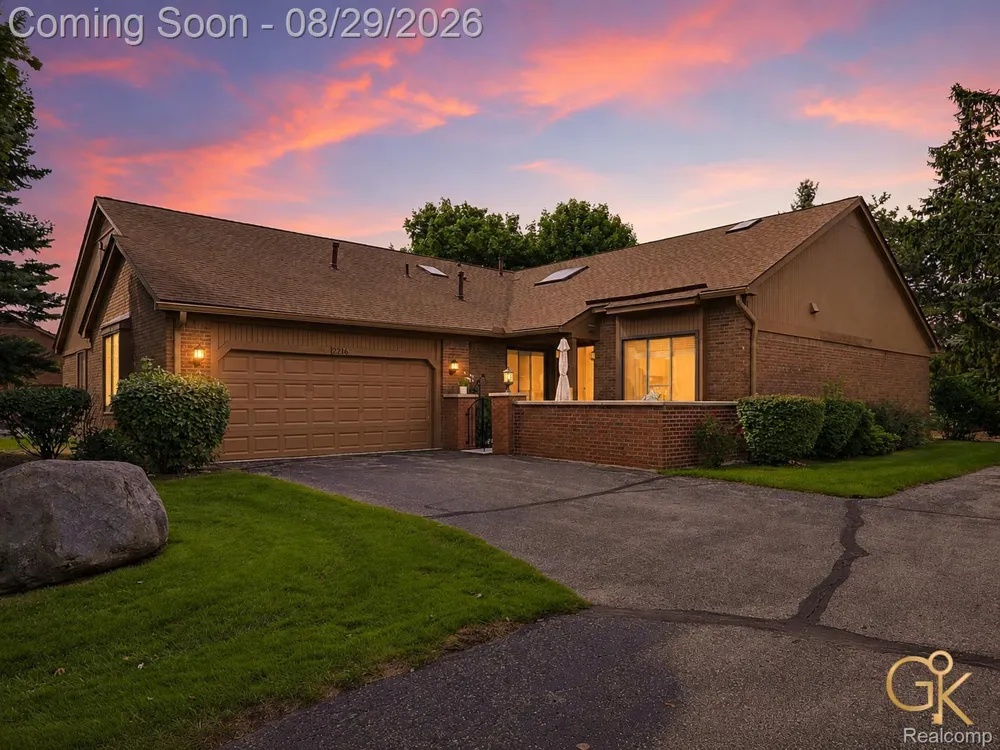 2216 London Bridge Drive Rochester Hills City, MI 48307