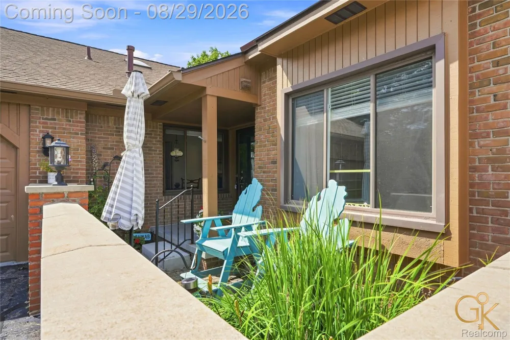 2216 London Bridge Drive Rochester Hills City, MI 48307