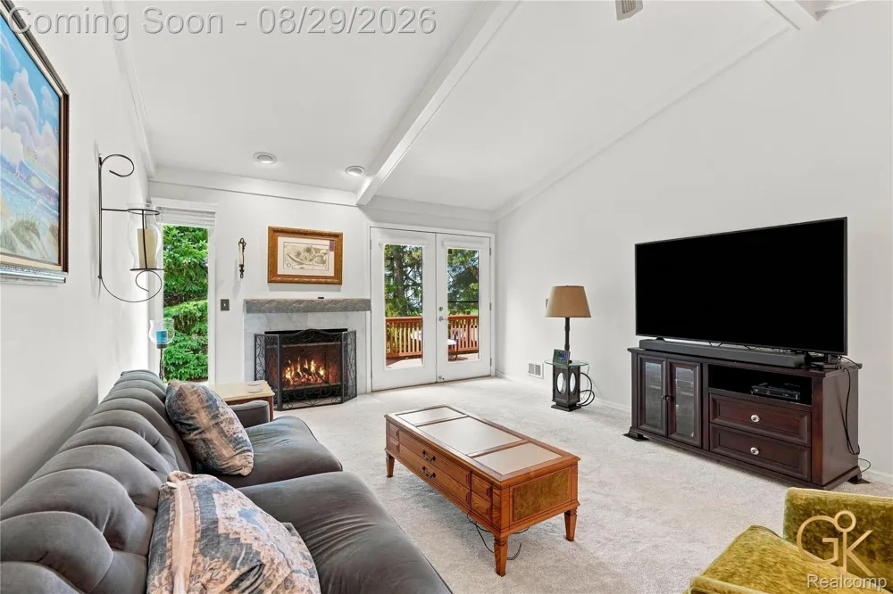 2216 London Bridge Drive Rochester Hills City, MI 48307