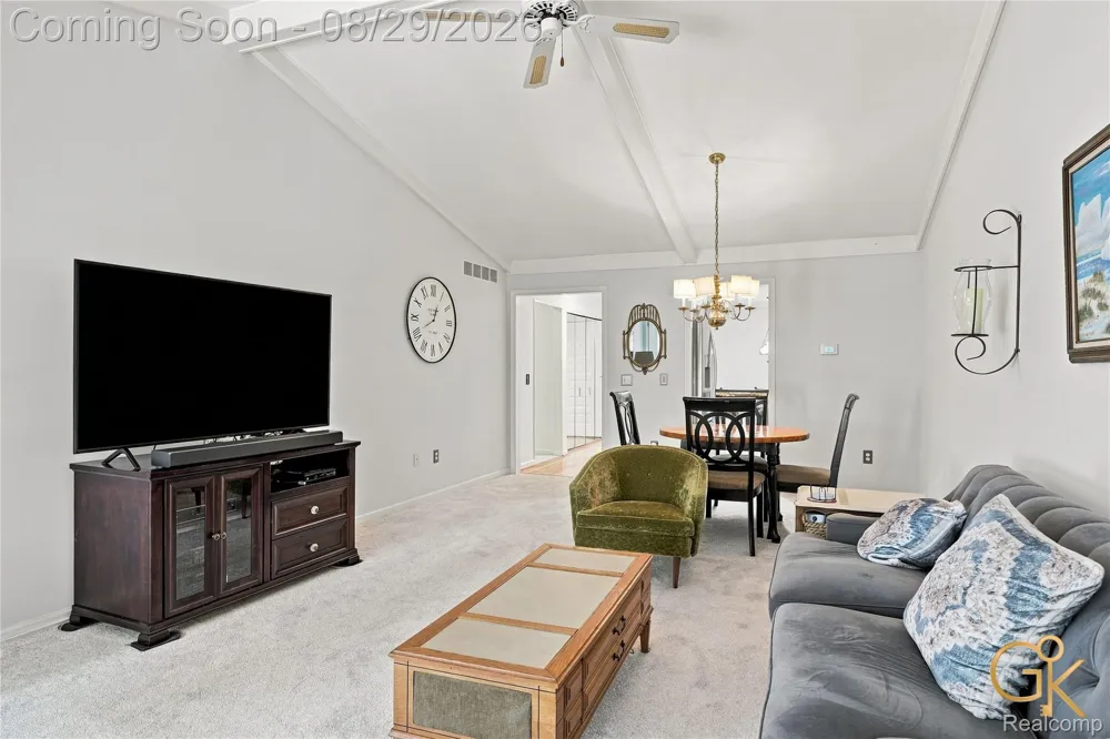 2216 London Bridge Drive Rochester Hills City, MI 48307