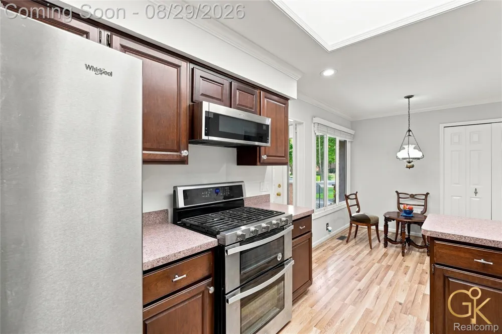 2216 London Bridge Drive Rochester Hills City, MI 48307